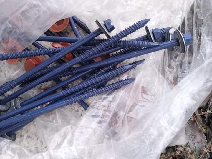 Parafusos auto perfurantes para painel sanduíche Novos