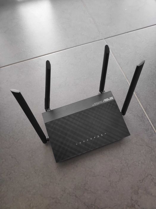 Router ASUS RT-AC57U