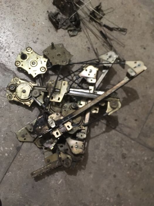 Стеклоподйомники москвич 2141