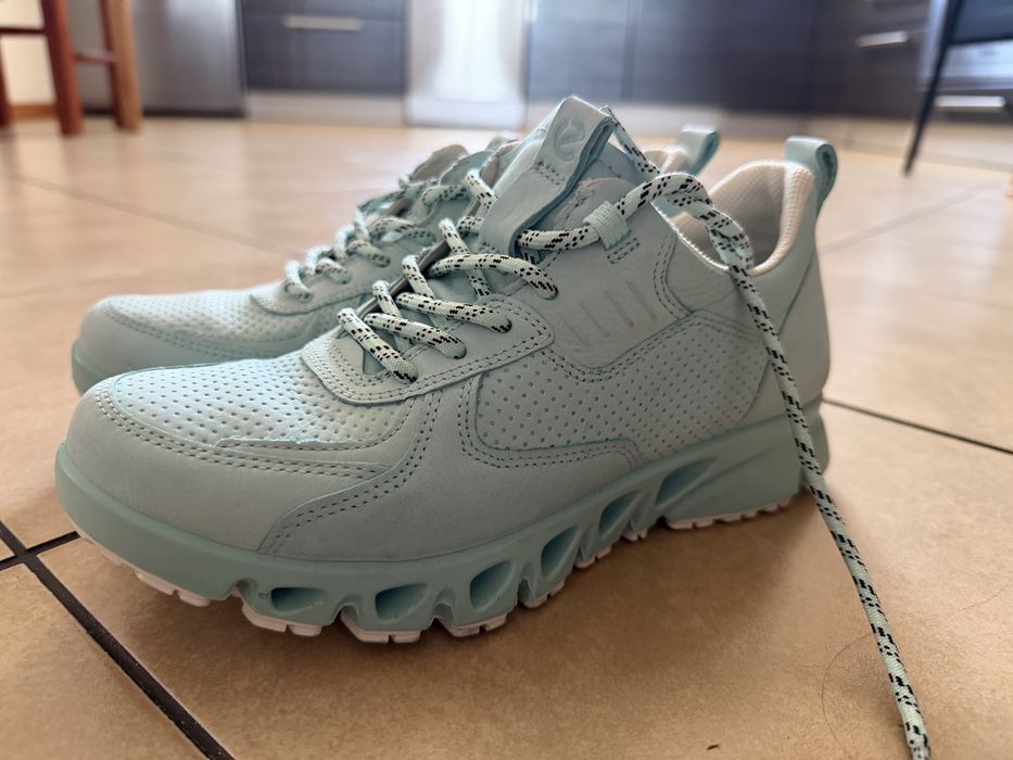 Buty ecco 37 super kolor