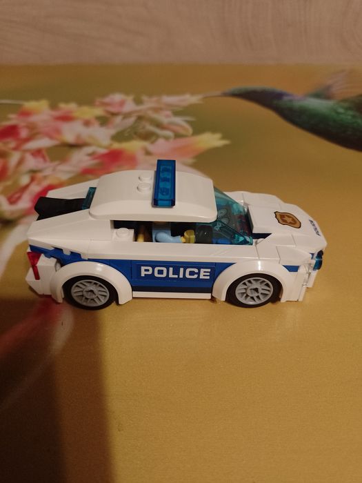 LEGO City 60239 Samochód policyjny.