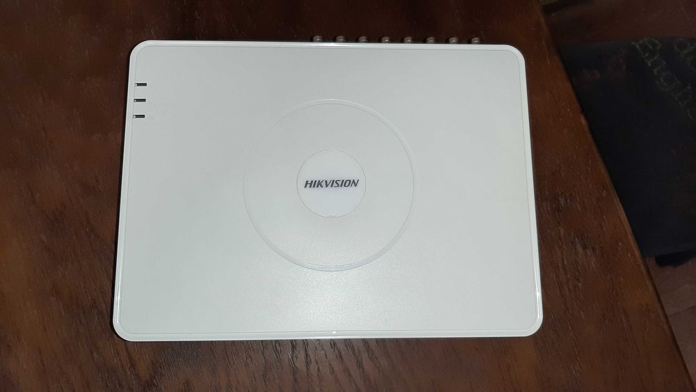 Turbo HD видеорегистратор DS-7116HQHI-K1