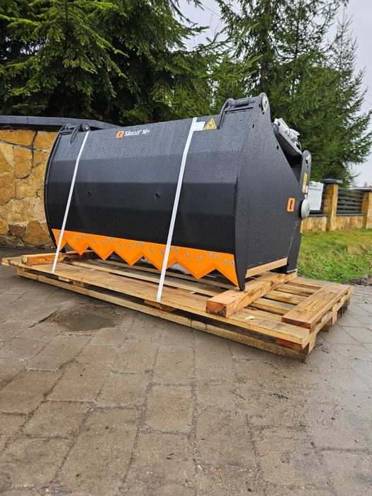 Wybierak kiszonki 150cm  do ciągnika lub ładowarki  Szwedzka produkcja Quicke