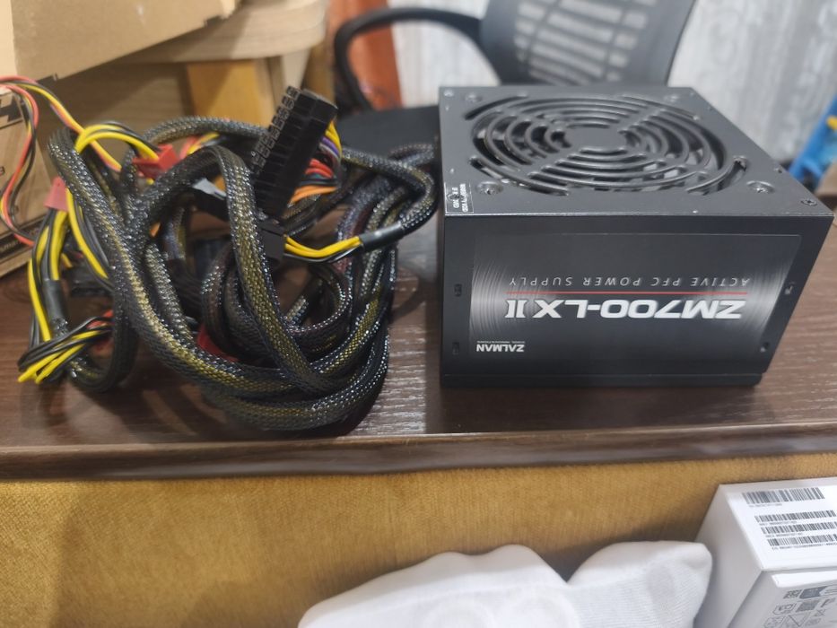 Блок живлення zalman zm700-LX2 700W