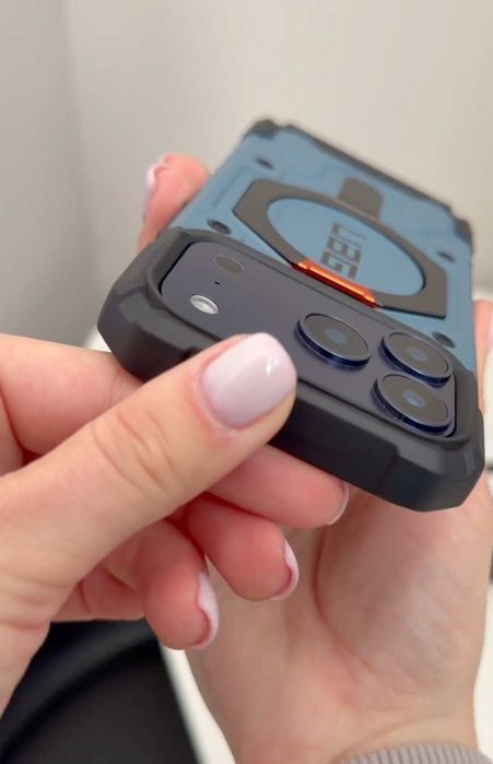 Чохол iPhone 16  Броньований чохол iPhone 17  MagSafe, UAG, асортимент