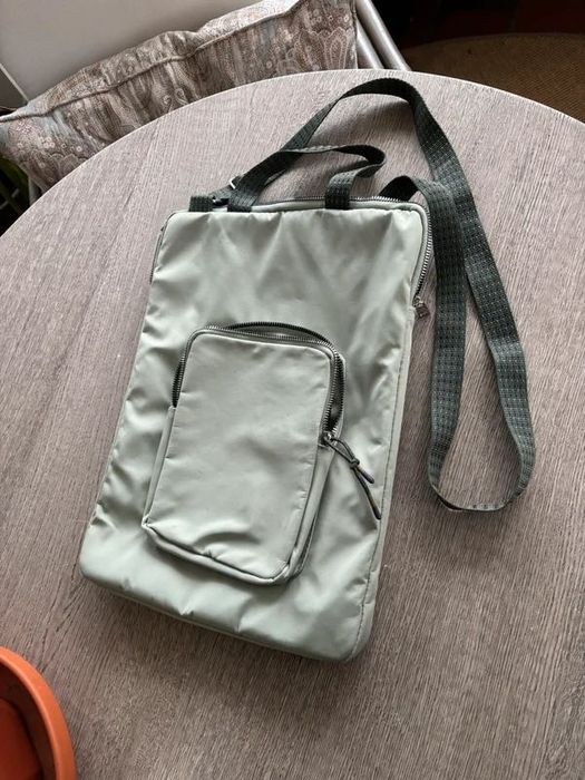 Flying Tiger etui laptop torba na ramię oliwkowy pistacjowy