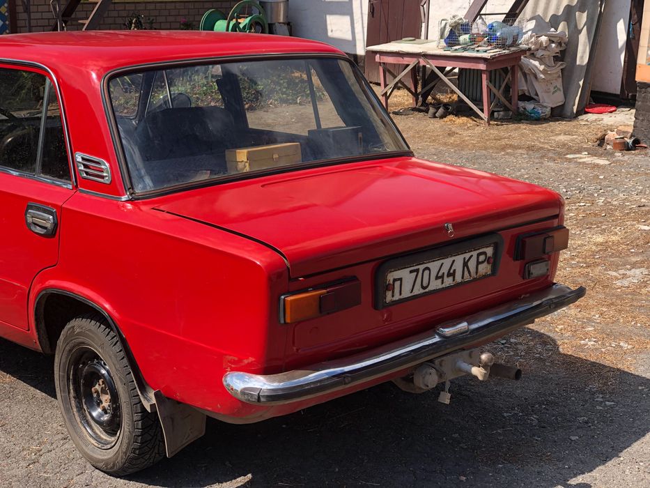 автомобіль Ваз 21013