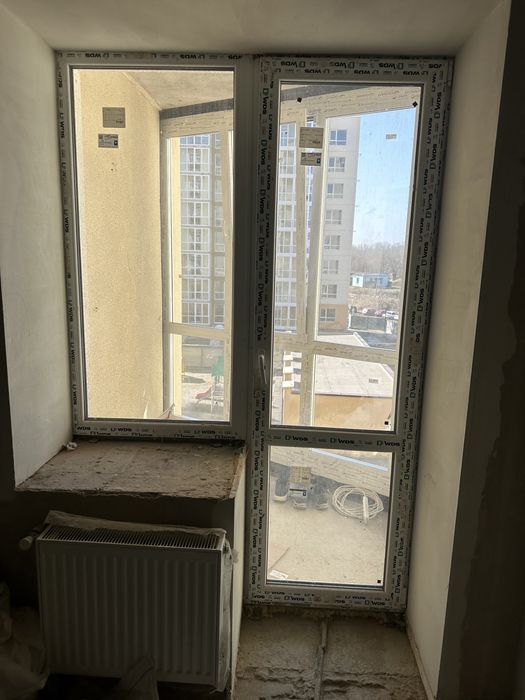 Продам віконний блок з дверима