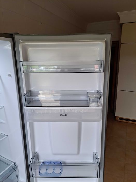 combinado com dispensador àgua