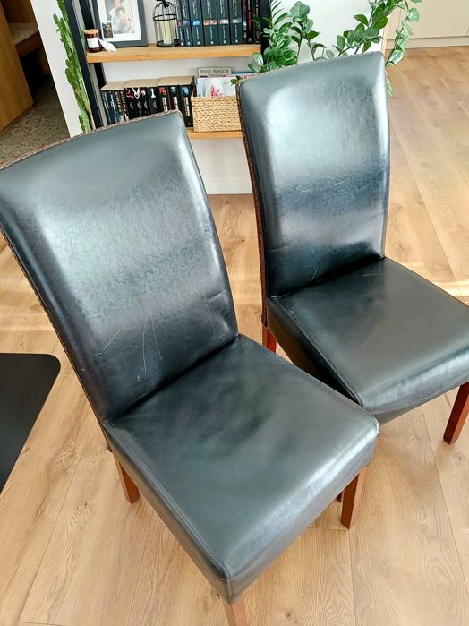 Sprzedam stół rozkładany 90x160-210 z 6 krzesłami / kolor venge, skóra