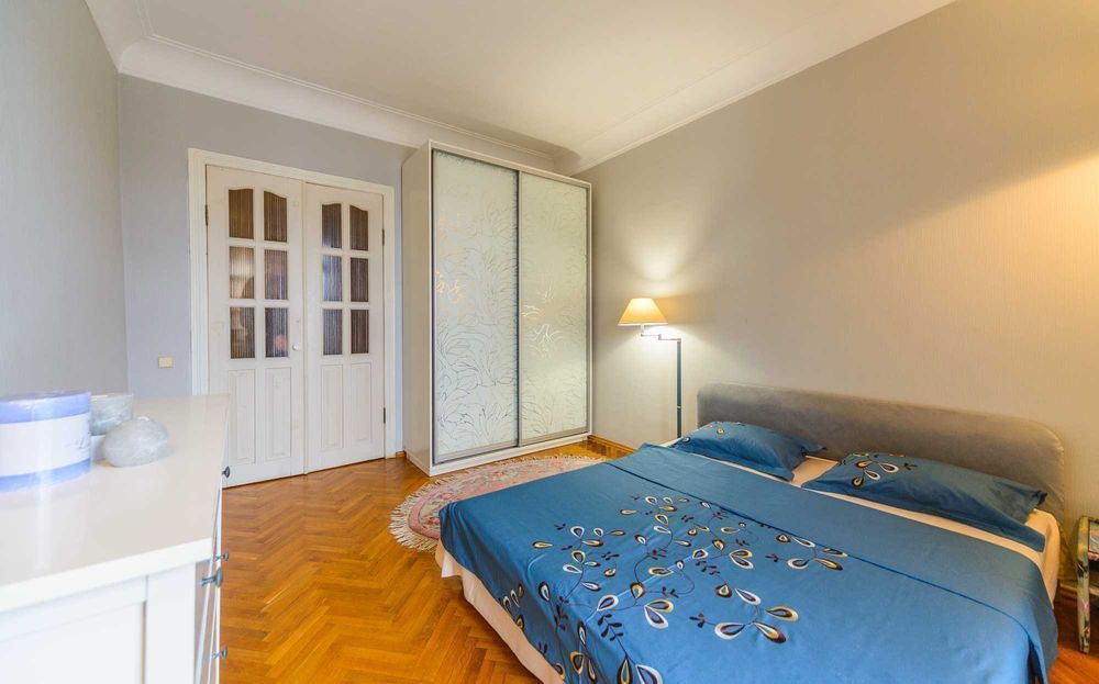 2к Центр Метро Олімпійська Ділова Димитрова простора квартира подобово