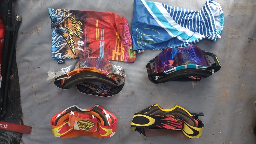 Vendo oculos Oakley Airbrake