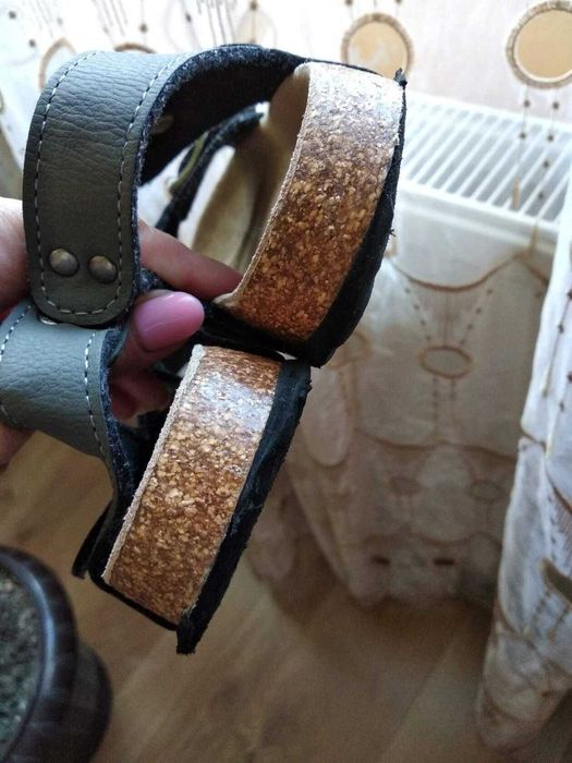 Зручні шкіряні сандалі - босоніжки Bobbi Shoes. розмір 29.