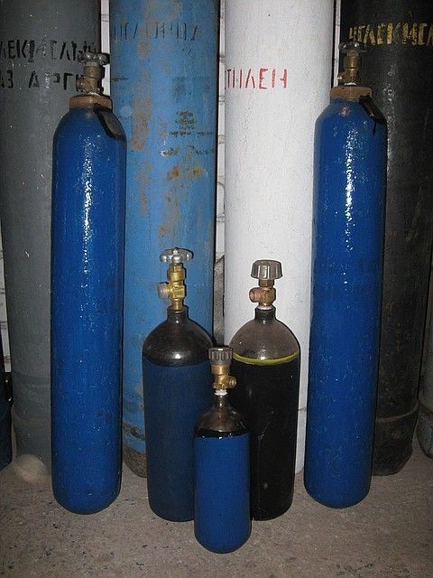 Баллоны кислородные, пропановые, аргоновые, азотные, гелиевые.Заправка