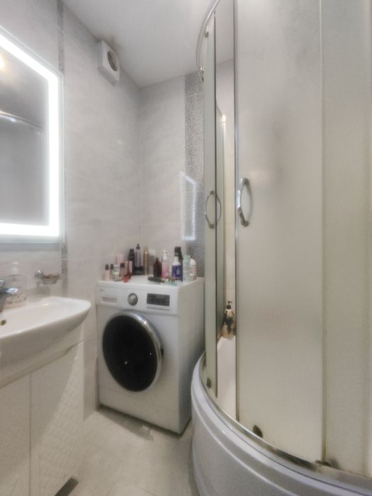Продам 3 х кімнатну квартиру Тутковського