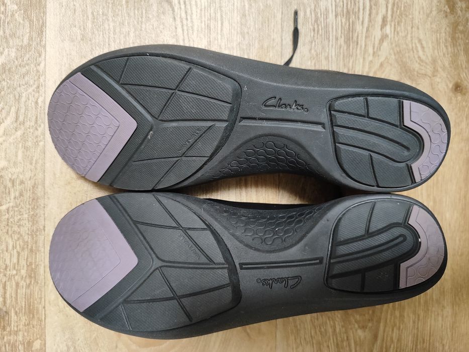 Жіночі туфлі кросівки Clarks