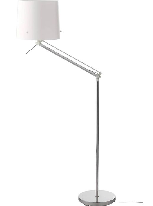 Candeeiro pé alto com abajur branco