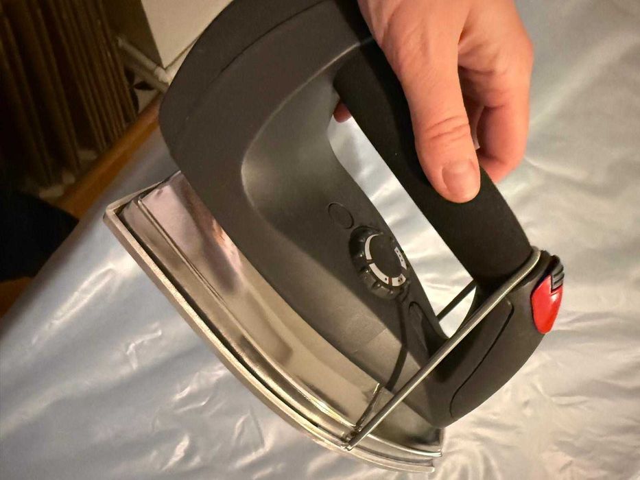 Prasowalnica MAC5 z generatorem pary