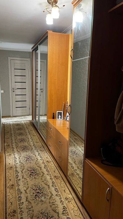 Продаж 3к квартири в цегляному будинку н/п з меблями та технікою