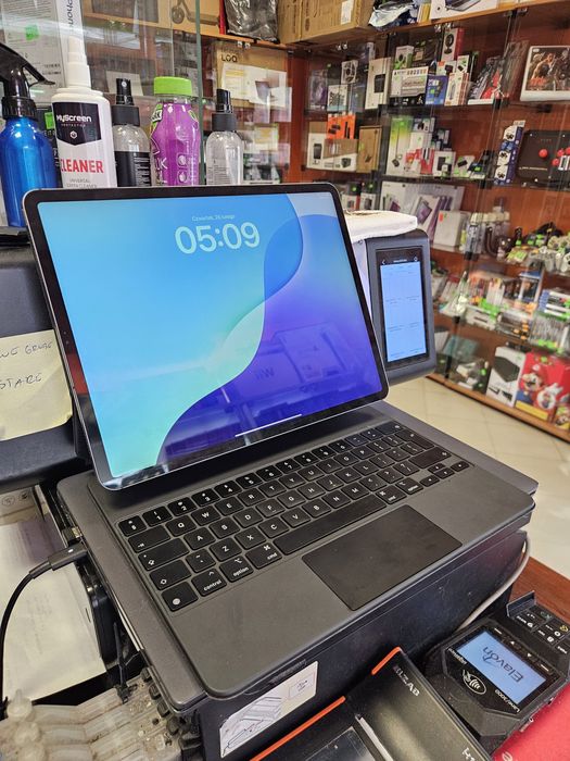 Ipad PRO 12.9 4gen Cellular 128gb plus oryginalna klawiatura Sklep Ełk