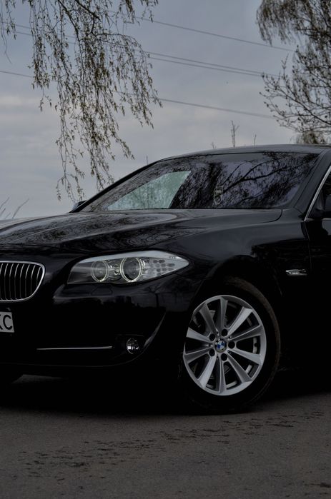 Продаю машину BMW F10