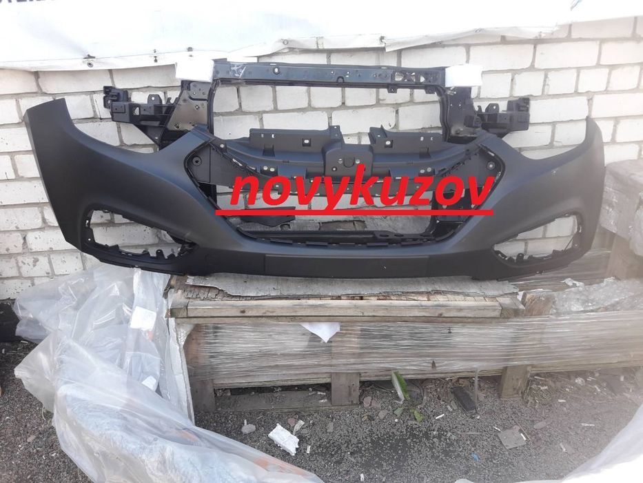 Бампер передний на Hyundai IX35  Хюндай ix35 с 2010 г.-