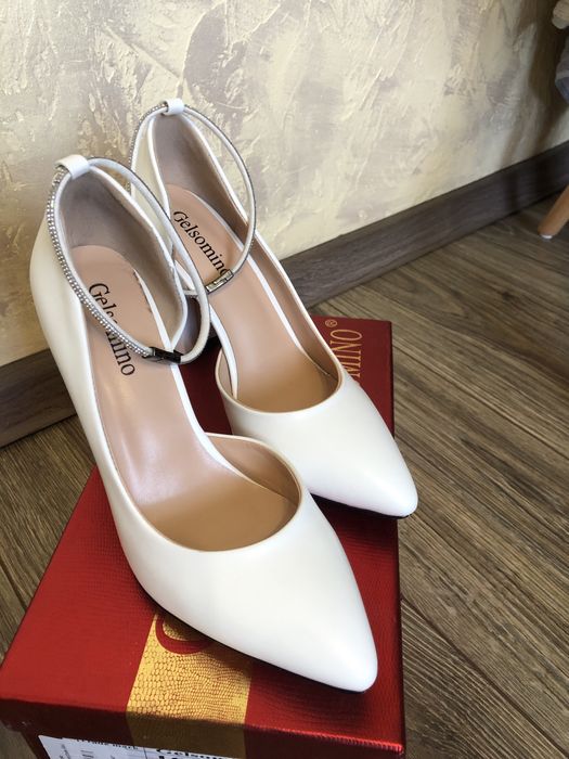 Весільні туфлі, білі туфлі, розмір 37