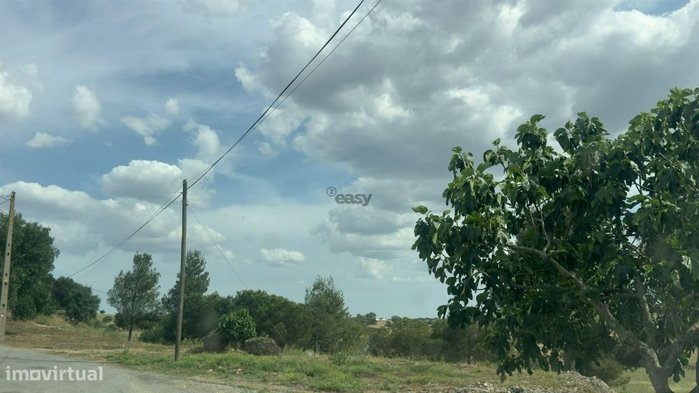 Moradia T2 para remodelar em Namorados - Castro Verde