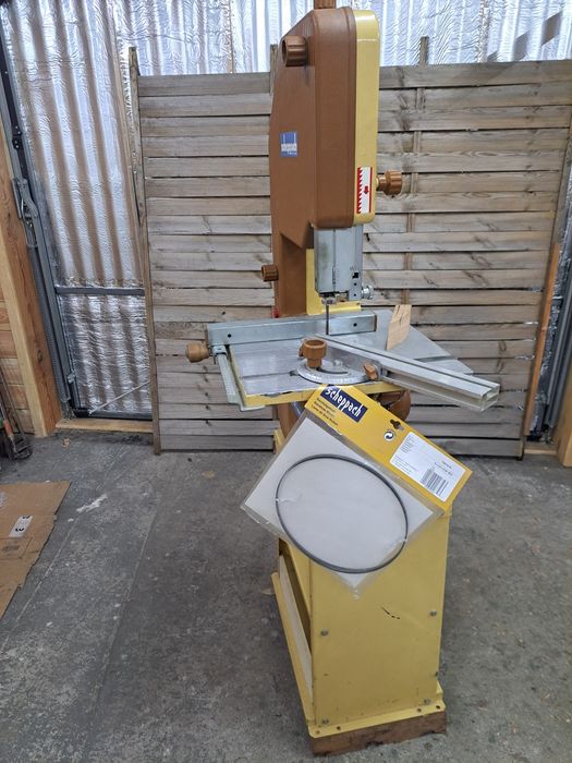 Piła taśmowa, banzega