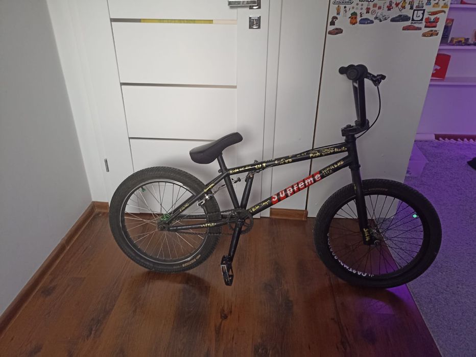 BMX custom supreme