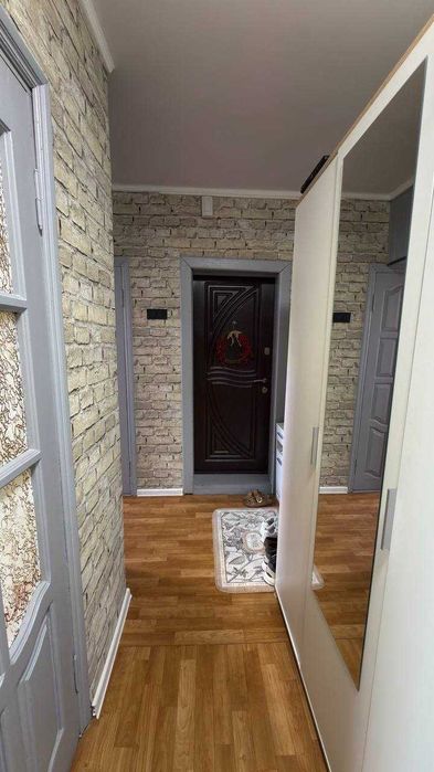 В продажі трикімнатна квартира, мікрорайон Виставка