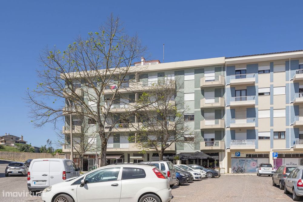 Apartamento T5 | Último Piso | Capuchos, Leiria — Leiria, Pousos, Barreira E Cortes, Leiria