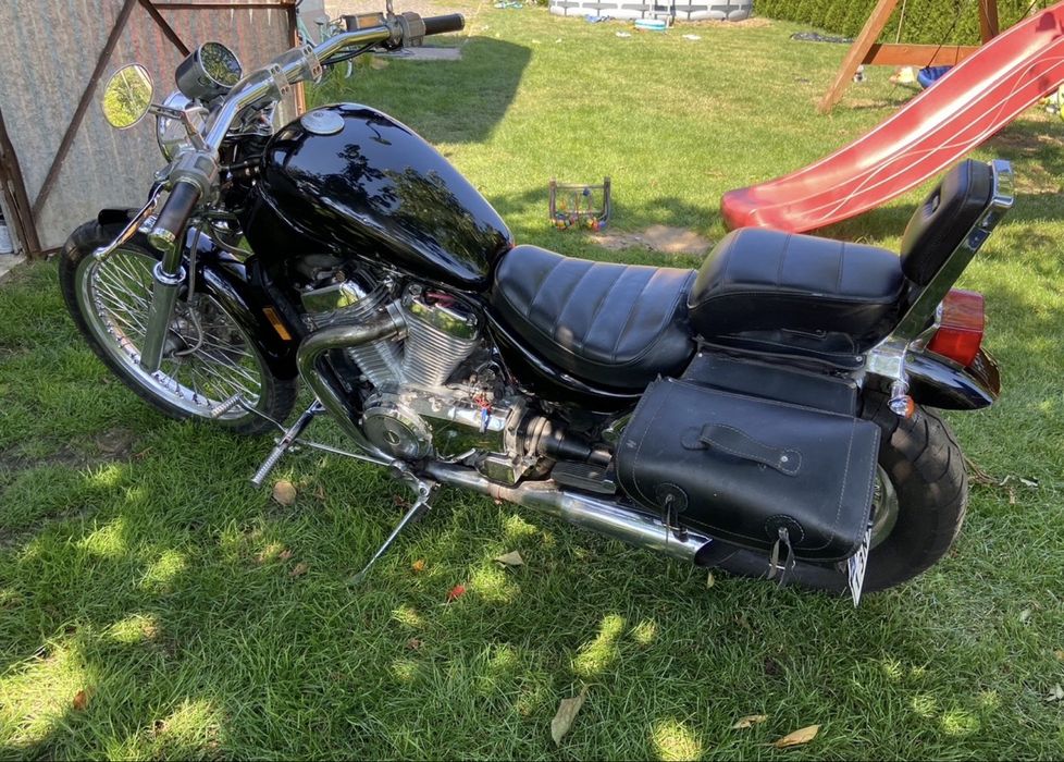 Suzuki intruder  Vs 750