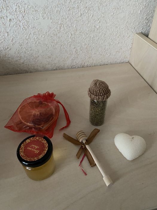 Новий  подарунковий набір бокс до чаю мед свічка трав‘яний чай