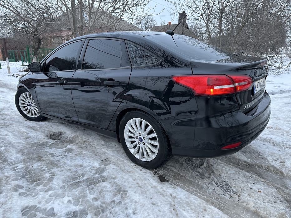 Форд фокус 2016 рік автомат 98 тис пробіг