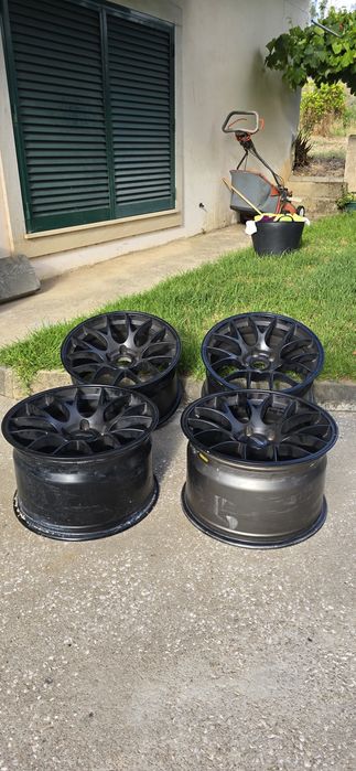 Jantes 18 originais Apex ARC-8
5x120
Frente: 18x10J ET25
Traseira: 18x11J ET44
5x120
Frente: 18x10J ET25
Traseira: 18x11J ET44