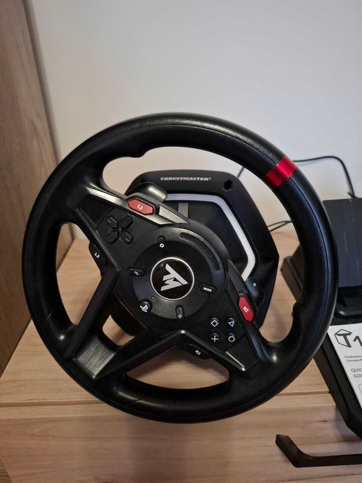 Kierownica Thrustmaster T128 z pedałami do PS5,PS4,PC Force Feedback