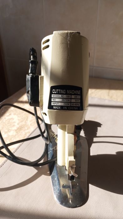 Máquina de corte de tecido