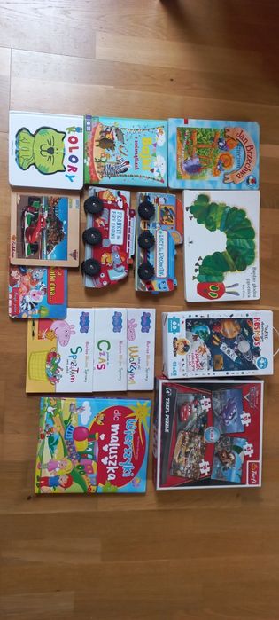 Zestaw książek I puzzli