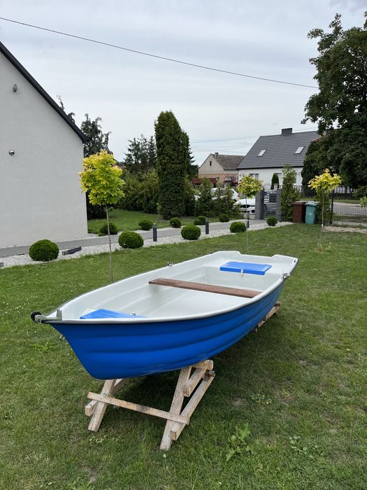 Lodka łódka Łódź lodz lodki łódki wiosłowa wedkarska wędkarska
