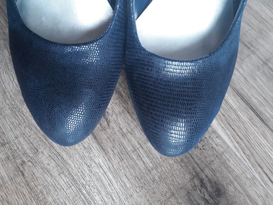 Granatowe buty na obcasie czółenka rozmiar 40 ccc