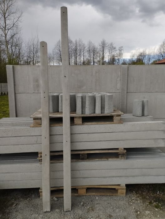 Słupki betonowe do siatki