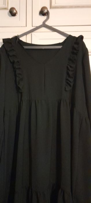 Vestido romantico com manga comprida decote em v