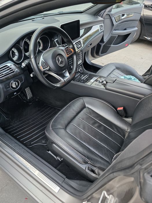 Mercedes cls 250 CDI AMG original fecelif ano 2015 posso aceitar trocas