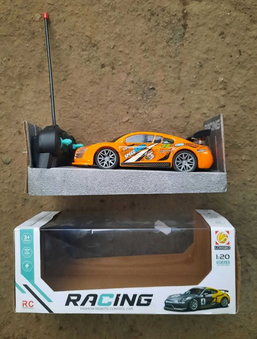 машинка с пультом управления