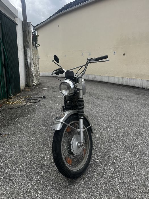 Motorizada Casal 4 com documentos