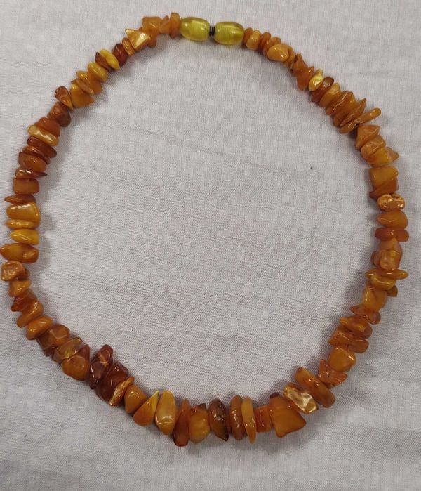 Кольцо , брошь,  бусы, браслеты