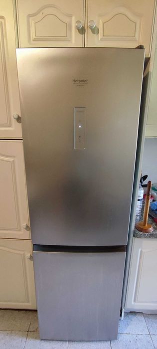 Frigorífico semi-novo