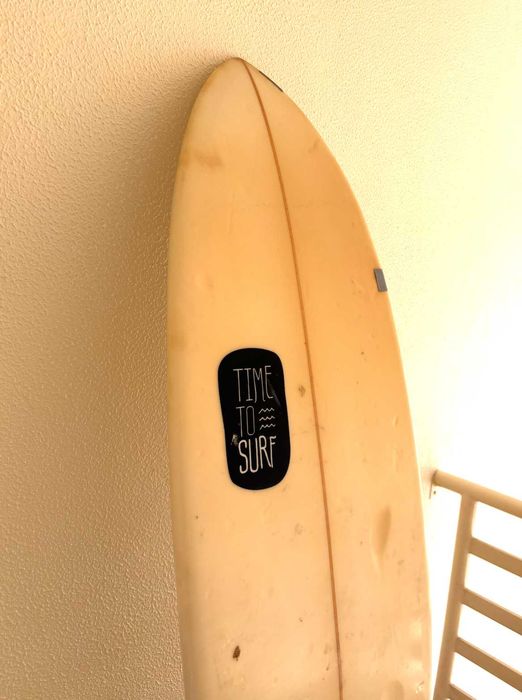 Prancha de Surf 6’4” – Usada, Pronta a Surfar