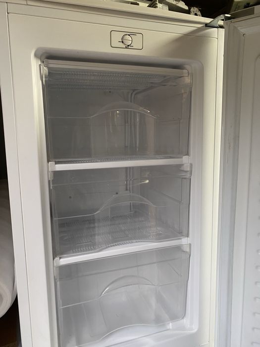 Морозильна камера Candy / Італія